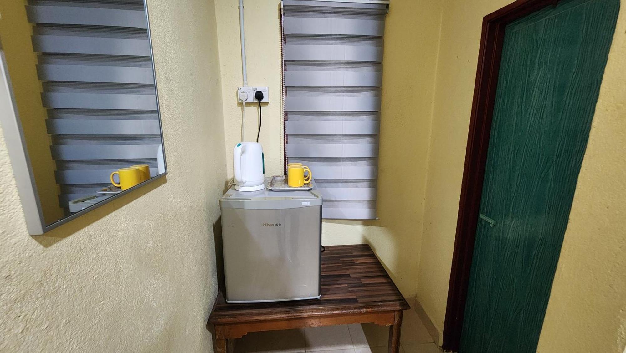 Lagenda Resthouse Cenang Beach パンタイ・サナング エクステリア 写真